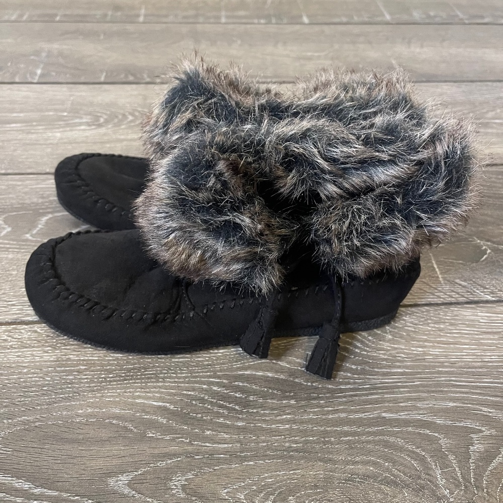 Madden Girl Black Finnn Faux Fur Boots Woman's Size 6M